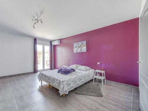 Magnificent Holiday Home In Bize-minervois With Jacuzzi