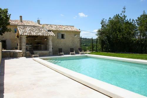 Bonnieux Villa Sleeps 8 With Pool And Wifi