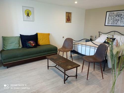 Bed & Breakfast A L �poque