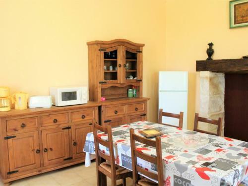 G�te Brouchaud, 3 Pi�ces, 6 Personnes - Fr-1-616-56