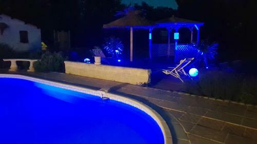 House With One Bedroom In Bussac Foret With Shared Pool And Wifi