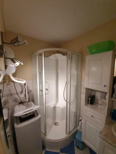Charming Apartment With Balcony And Parking