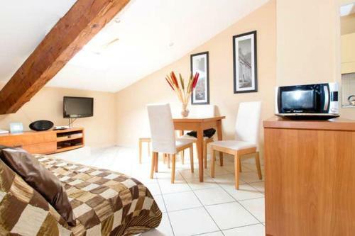 Apartment With One Bedroom In Cannes With Wifi