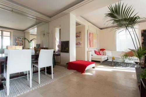 Superb Villa Cannes Palm Beach