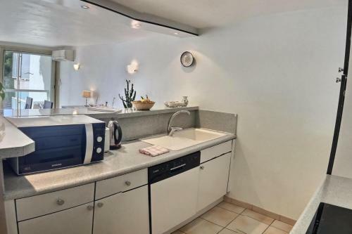 Apartment 2 Bedroom Bijou Plage Cannes Croisette