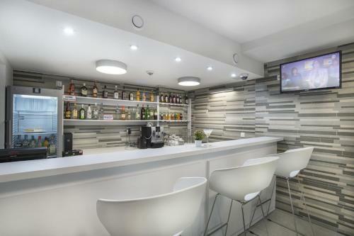 Hostal Admiral II