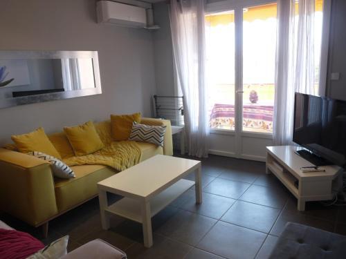Cannes Apartment Sleeps 5 Wifi T692736