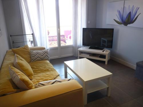 Cannes Apartment Sleeps 5 Wifi T692736