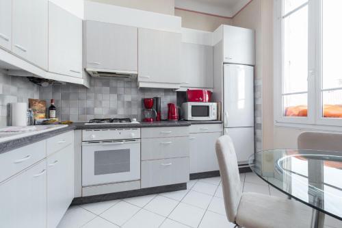 Cannes Apartment Sleeps 8 Wifi T692686