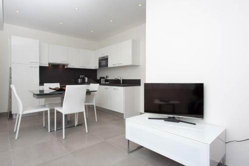 Apartamento Martinez Area: New 2beds/2baths