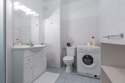 Cannes Apartment Sleeps 2