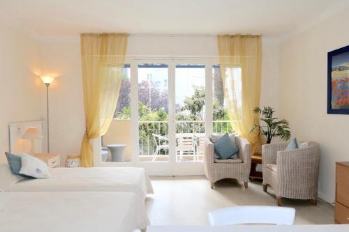 Cannes Apartment Sleeps 2