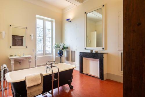 Caux Villa Sleeps 12 With Pool And Wifi