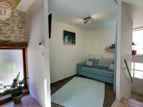 G�te Cellieu, 4 Pi�ces, 6 Personnes - Fr-1-496-8