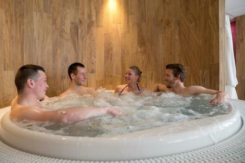 Very Spacious Apartment 140m2 For 8 To 11 People