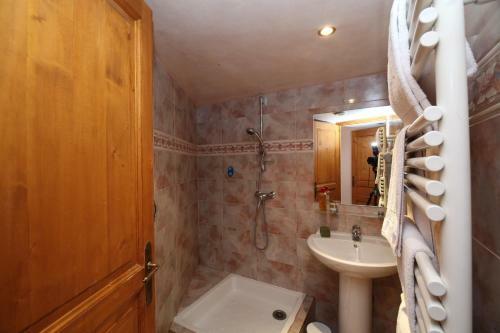 Very Spacious Apartment 140m2 For 8 To 11 People
