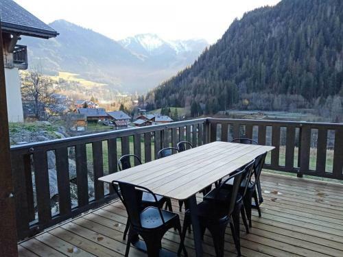 Chalet Ch�tel, 6 Pi�ces, 10 Personnes - Fr-1-198-213