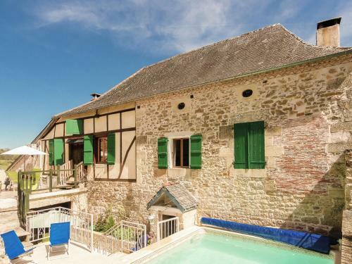Elegant Country Home With Heated Swimming Pool