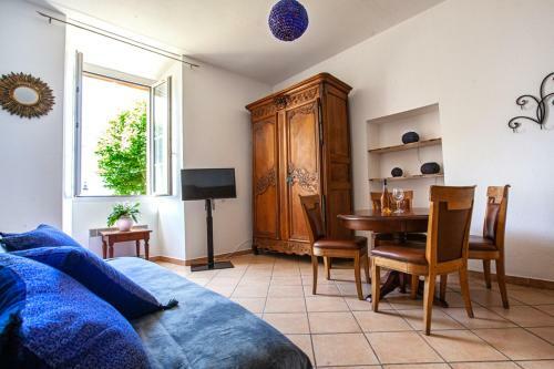 Apartamento Chez V�ro Appartements Et Restaurant