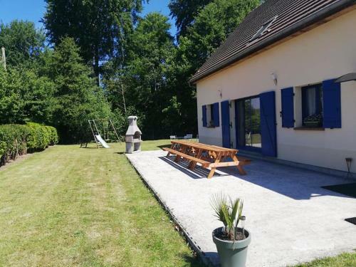 La Monn'y�res