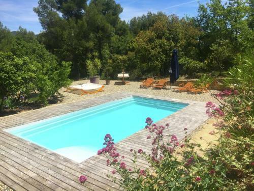 Splendid Cottage In Faucon With Swimming Pool