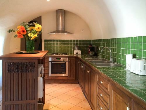 Feliceto Villa Sleeps 8 With Pool Air Con And Wifi