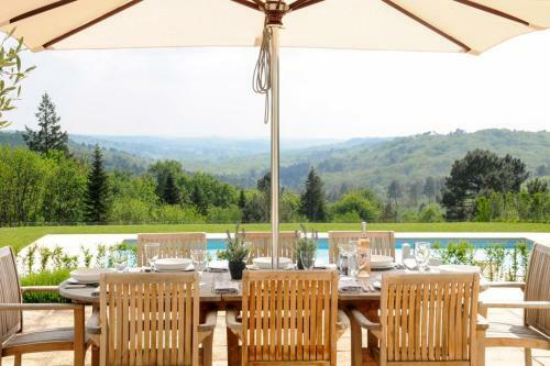 Filouane Chateau Sleeps 16 Pool Wifi