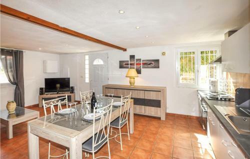 Nice Apartment In Fourques With Wifi And 1 Bedrooms