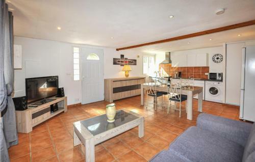 Nice Apartment In Fourques With Wifi And 1 Bedrooms