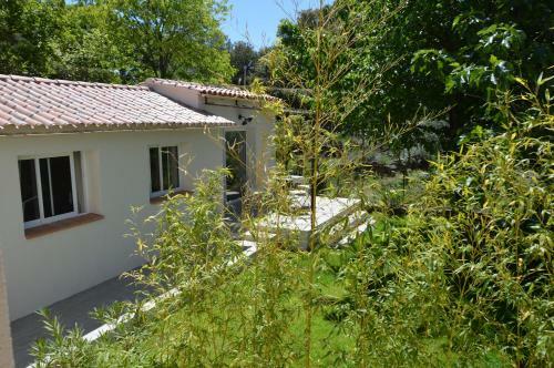 Charmante Maisonnette Ind�pendante � Goult En Luberon