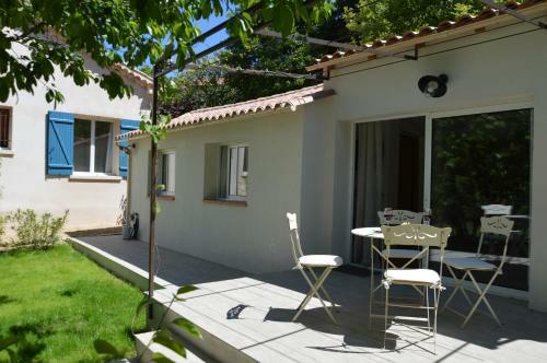 Charmante Maisonnette Ind�pendante � Goult En Luberon