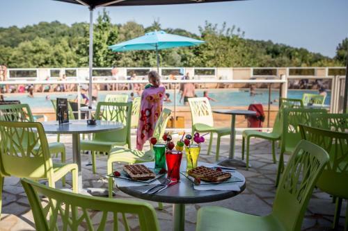 Camping Les Granges **** - Maeva