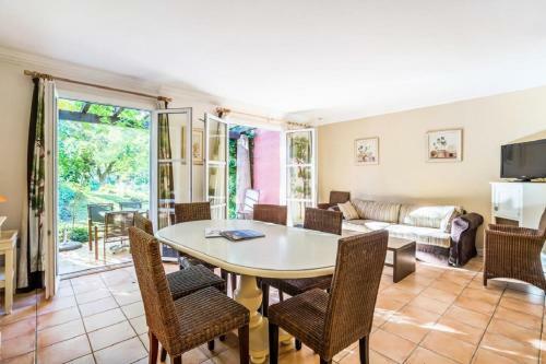 Les Villas Aux Restanques Du Golfe de St-tropez - Maeva Home