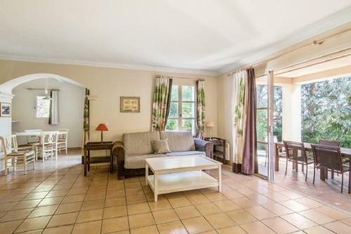 Les Villas Aux Restanques Du Golfe de St-tropez - Maeva Home
