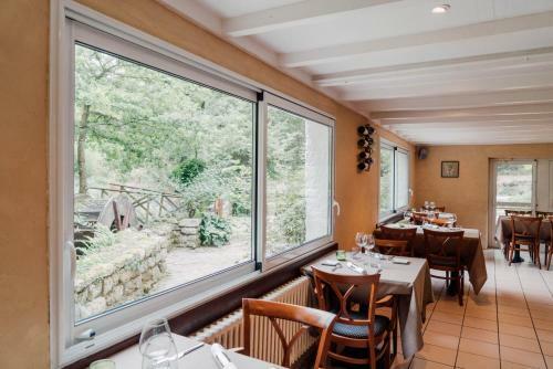 Hotel Logis Auberge de Pont Calleck