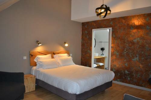 Hotel Logis Auberge de Pont Calleck