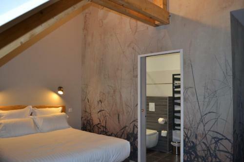 Hotel Logis Auberge de Pont Calleck