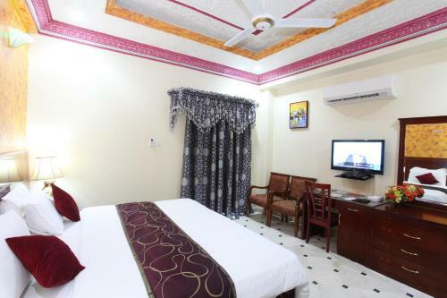 Al Bahjah Hotel