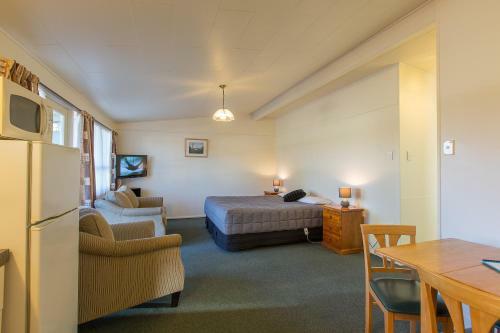 18th Avenue Thermal Motel
