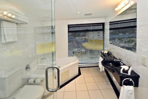 The Waterfront Hotel