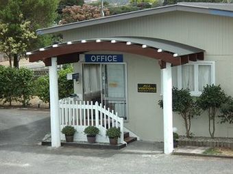 Camellia Court Family Motel
