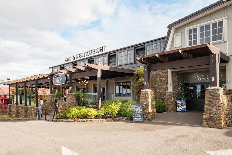 Suncourt Hotel & Conference Centre