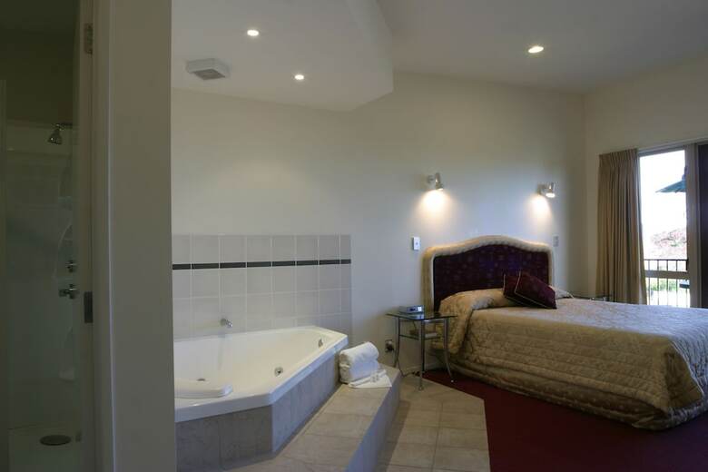 Chantillys Motor Lodge