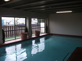 Aquarius Motor Inn