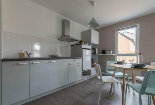 Apartamento Quentin -appartement Proche Gare, Arriv�e 24 24