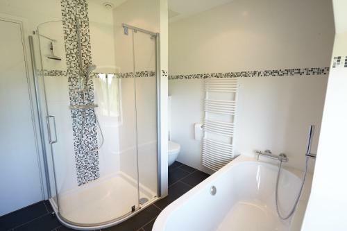 La Tour de Ginaillac G�te Jacques Brel 5 �toiles