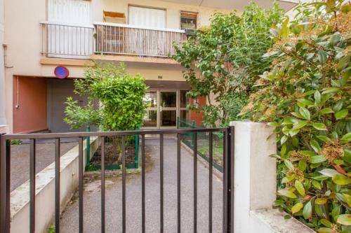 Charming Apartment With Balcony At The Doors Of Paris