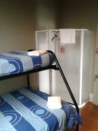 Bed & Breakfast Shooters Saloon