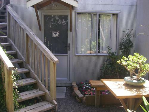 Brown Kiwi Travellers Hostel