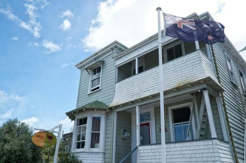 Brown Kiwi Travellers Hostel